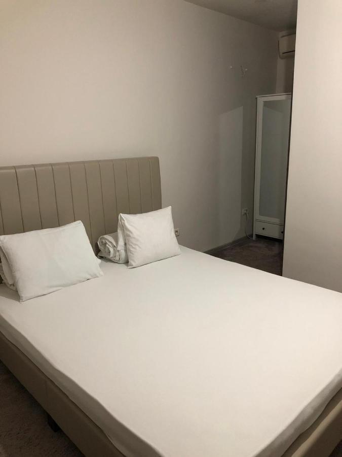 Hotel Cosmin أراد المظهر الخارجي الصورة