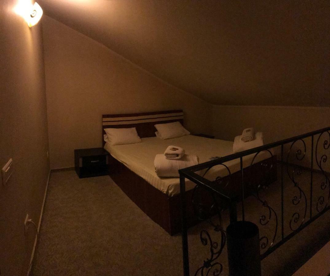 Hotel Cosmin أراد المظهر الخارجي الصورة