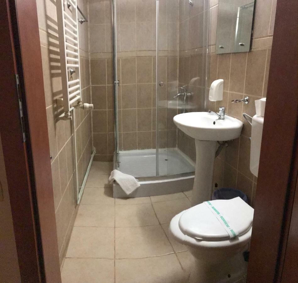 Hotel Cosmin أراد المظهر الخارجي الصورة